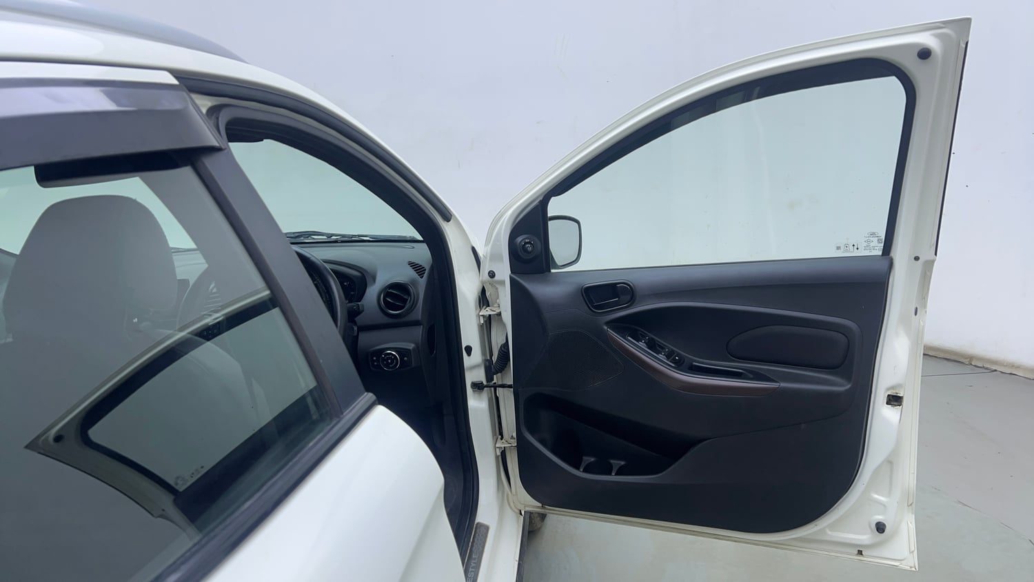 Used 2020 Ford Freestyle Titanium Plus 1.2 Ti-VCT Petrol Manual interior RIGHT FRONT DOOR OPEN VIEW