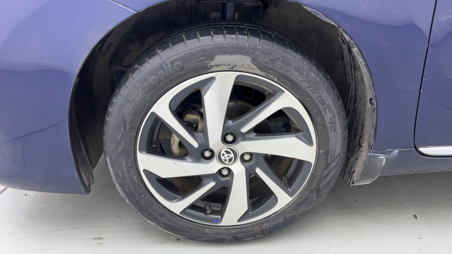 Used 2022 Toyota Glanza V AMT Petrol Automatic tyres LEFT FRONT TYRE RIM VIEW