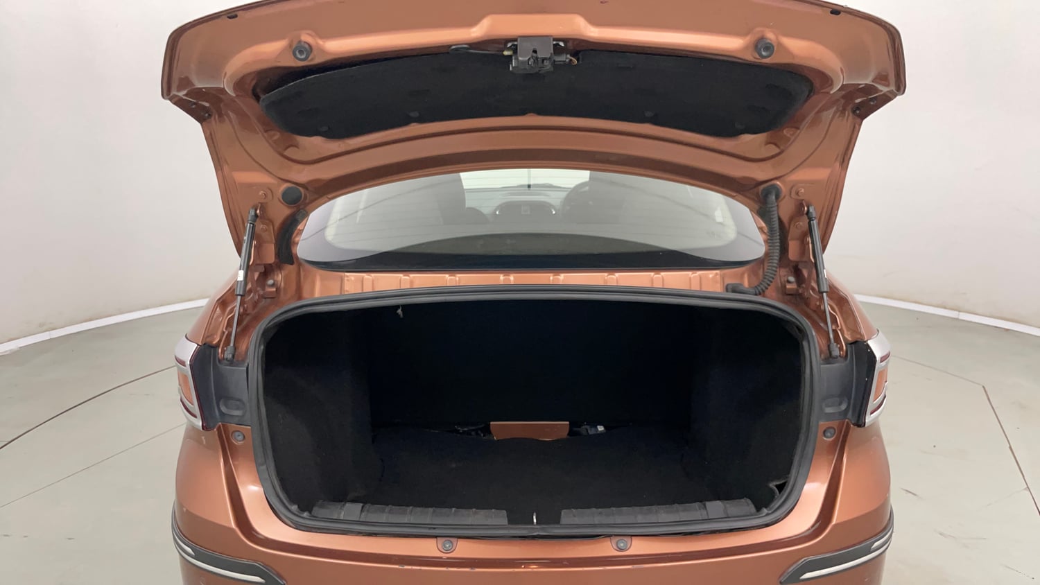 Used 2018 Tata Tigor Revotron XZ (O) Petrol Manual interior DICKY INSIDE VIEW
