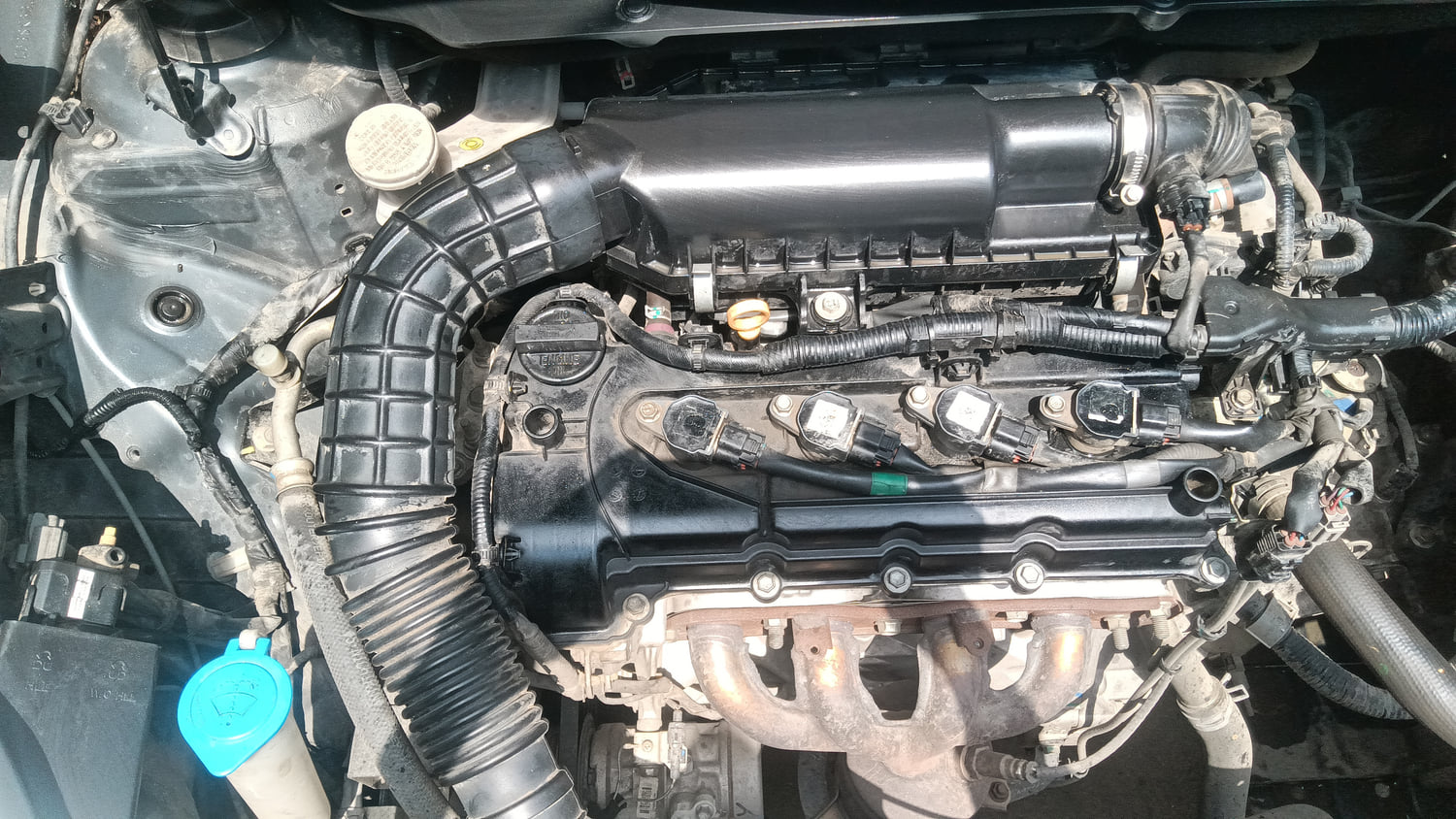 Used 2019 Maruti Suzuki Swift ZXi Petrol Manual engine ENGINE RIGHT SIDE VIEW