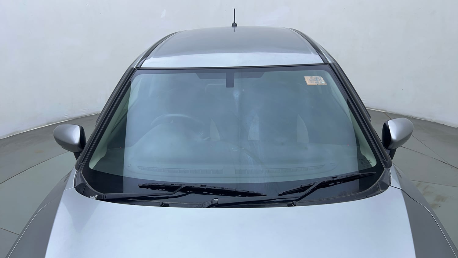 Used 2017 Maruti Suzuki Baleno Zeta 1.3 Diesel Manual exterior FRONT WINDSHIELD VIEW
