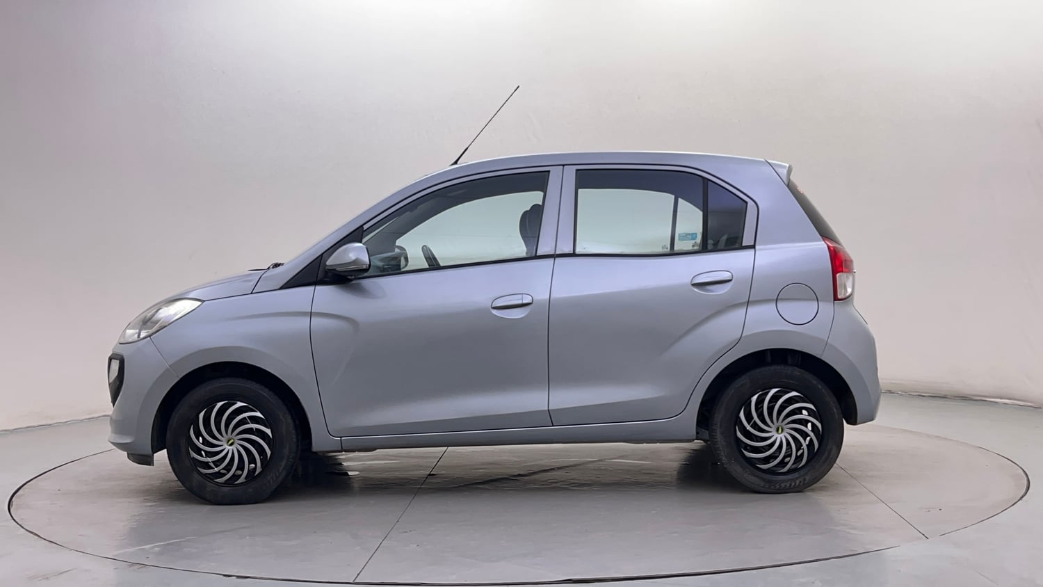 Used 2020 Hyundai Santro Asta Petrol Manual exterior LEFT SIDE VIEW
