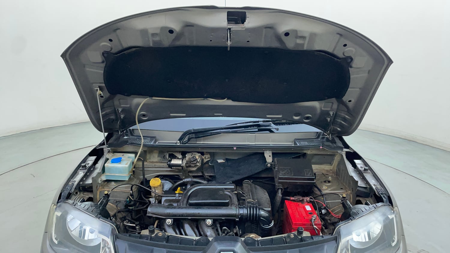 Used 2016 Renault Kwid RXL Petrol Manual engine ENGINE & BONNET OPEN FRONT VIEW