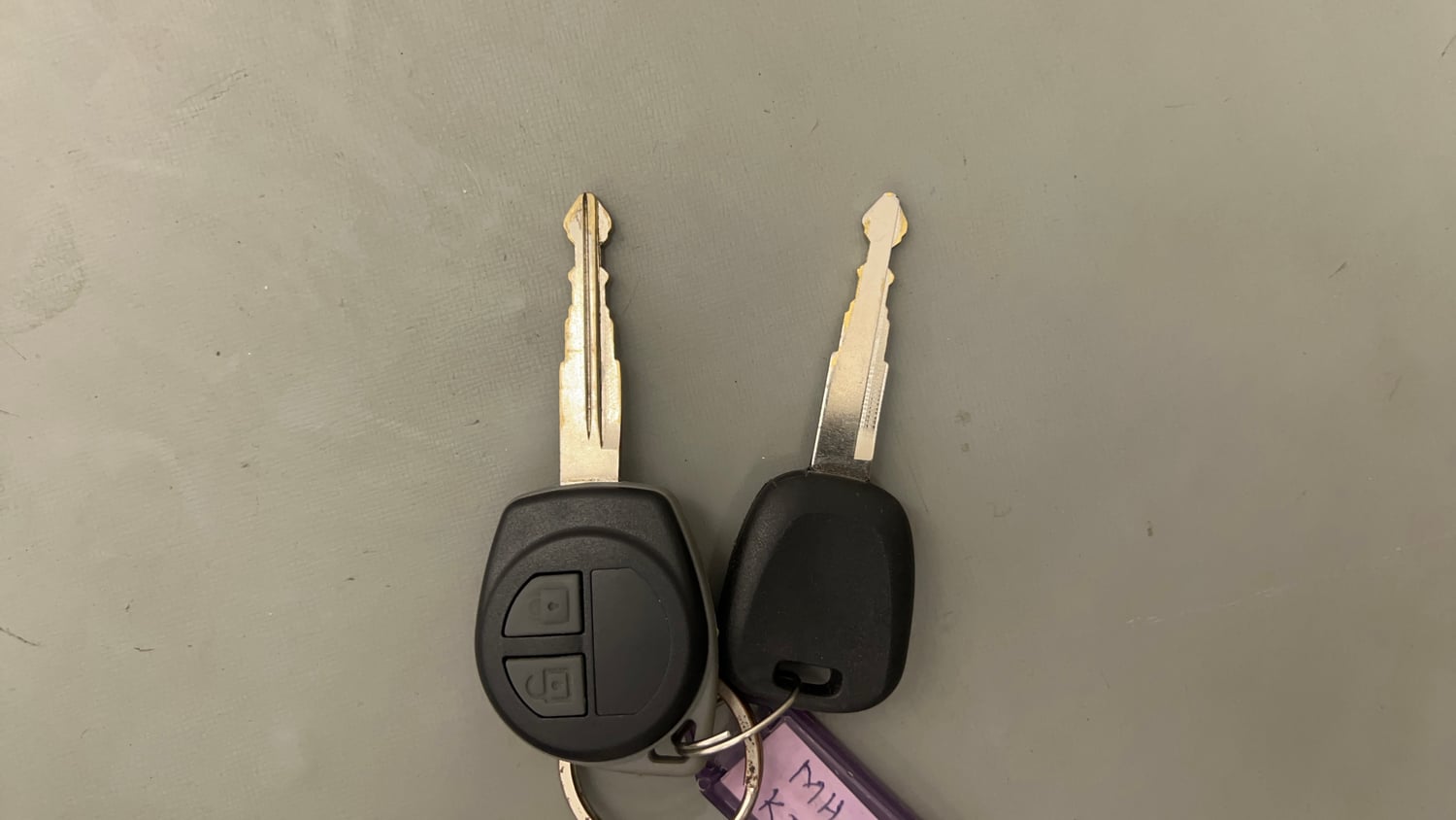 Used 2014 Maruti Suzuki Swift VXi Petrol Manual extra CAR KEY VIEW