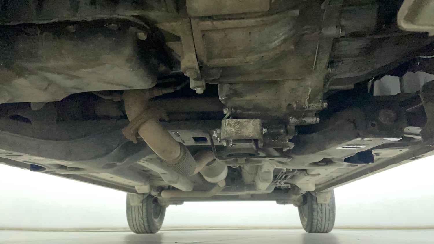 Used 2022 Tata Nexon XZ Plus Diesel Diesel Manual extra FRONT LEFT UNDERBODY VIEW