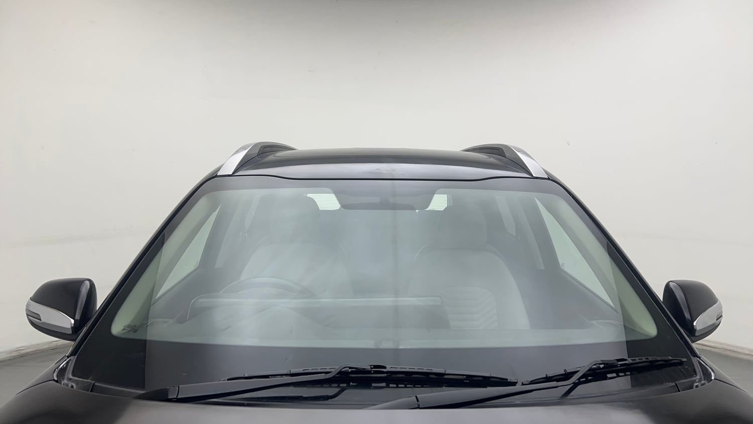 Used 2022 Kia Sonet HTX Plus 1.5 Diesel Manual exterior FRONT WINDSHIELD VIEW