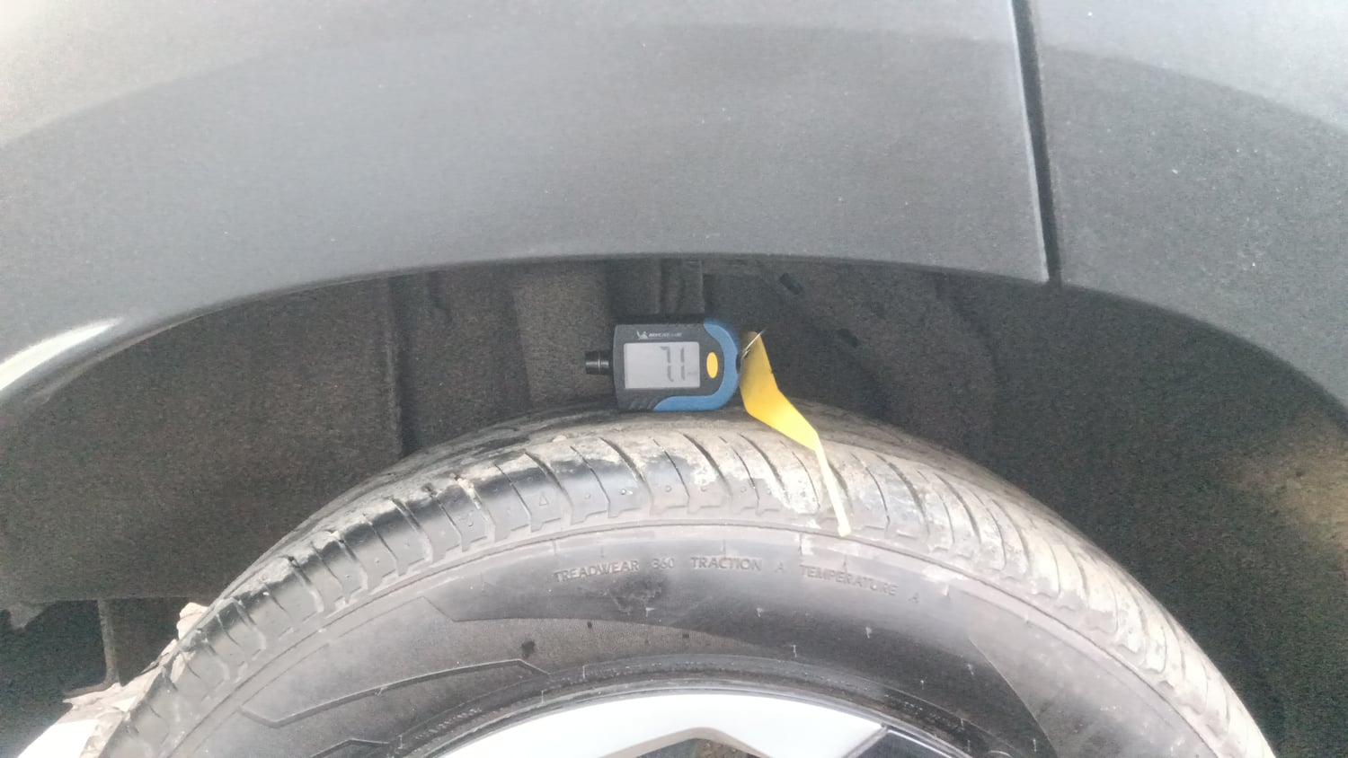 Used 2026 Nissan Magnite Acenta B4D 1.0 Petrol AMT Petrol Automatic tyres RIGHT REAR TYRE TREAD VIEW