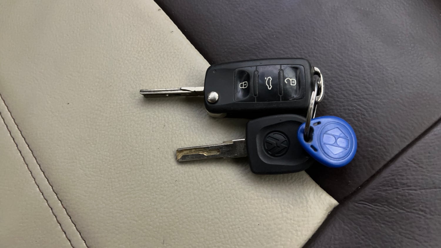 Used 2019 Skoda Rapid Ambition 1.5 TDI AT Diesel Automatic extra CAR KEY VIEW