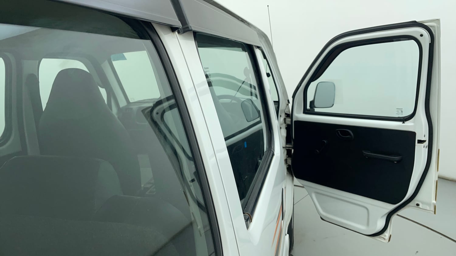 Used 2021 Maruti Suzuki Eeco 5 STR WITH A/C+HTR Petrol Manual interior RIGHT FRONT DOOR OPEN VIEW