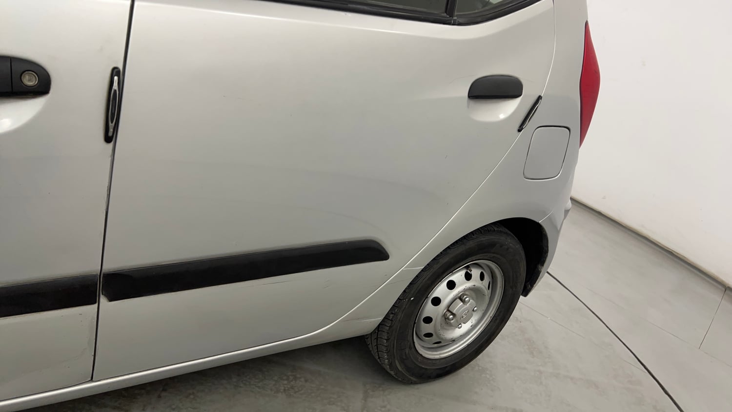 Used 2014 Hyundai i10 Magna 1.1 iRDE2 Petrol Manual dents MINOR DENT