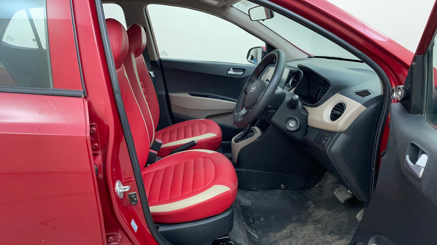 Used 2018 Hyundai Grand i10 Sportz AT 1.2 Kappa VTVT Petrol Automatic interior RIGHT SIDE FRONT DOOR CABIN VIEW
