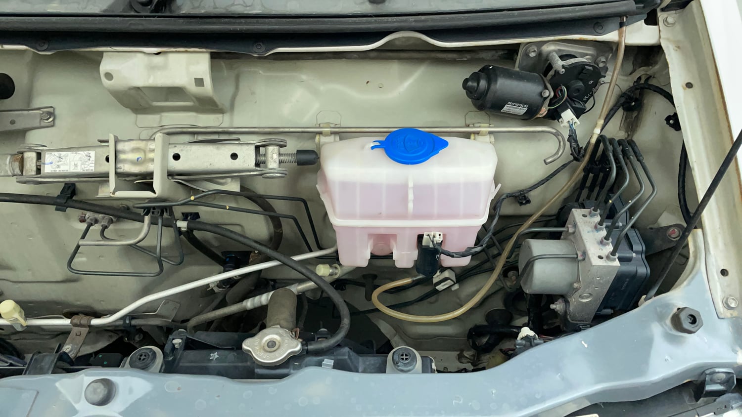 Used 2021 Maruti Suzuki Eeco 5 STR WITH A/C+HTR Petrol Manual engine ENGINE LEFT SIDE VIEW