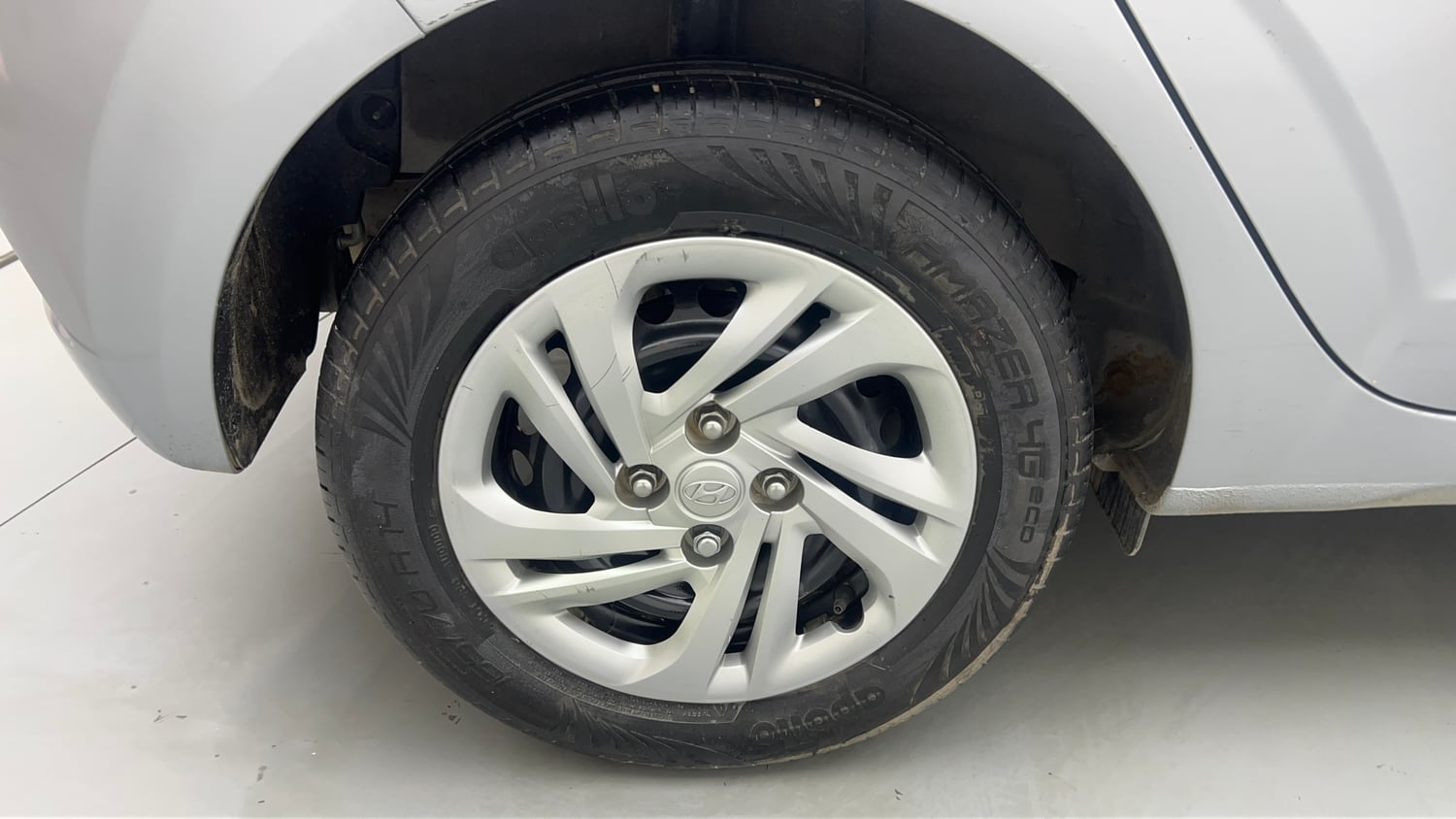 Used 2022 Hyundai Grand i10 Nios Magna 1.2 Kappa VTVT Petrol Manual tyres RIGHT REAR TYRE RIM VIEW