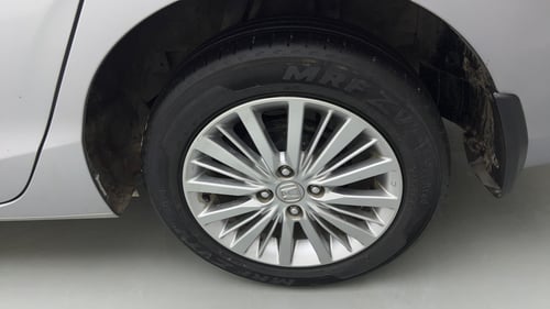 Used 2022 Honda City V CVT Petrol Petrol Automatic tyres LEFT REAR TYRE RIM VIEW
