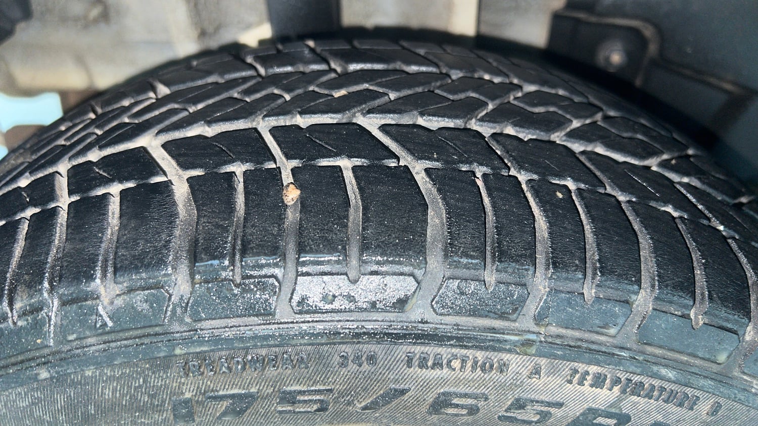 Used 2022 Tata Tigor XZ Plus CNG Cng Manual tyres RIGHT REAR TYRE TREAD VIEW