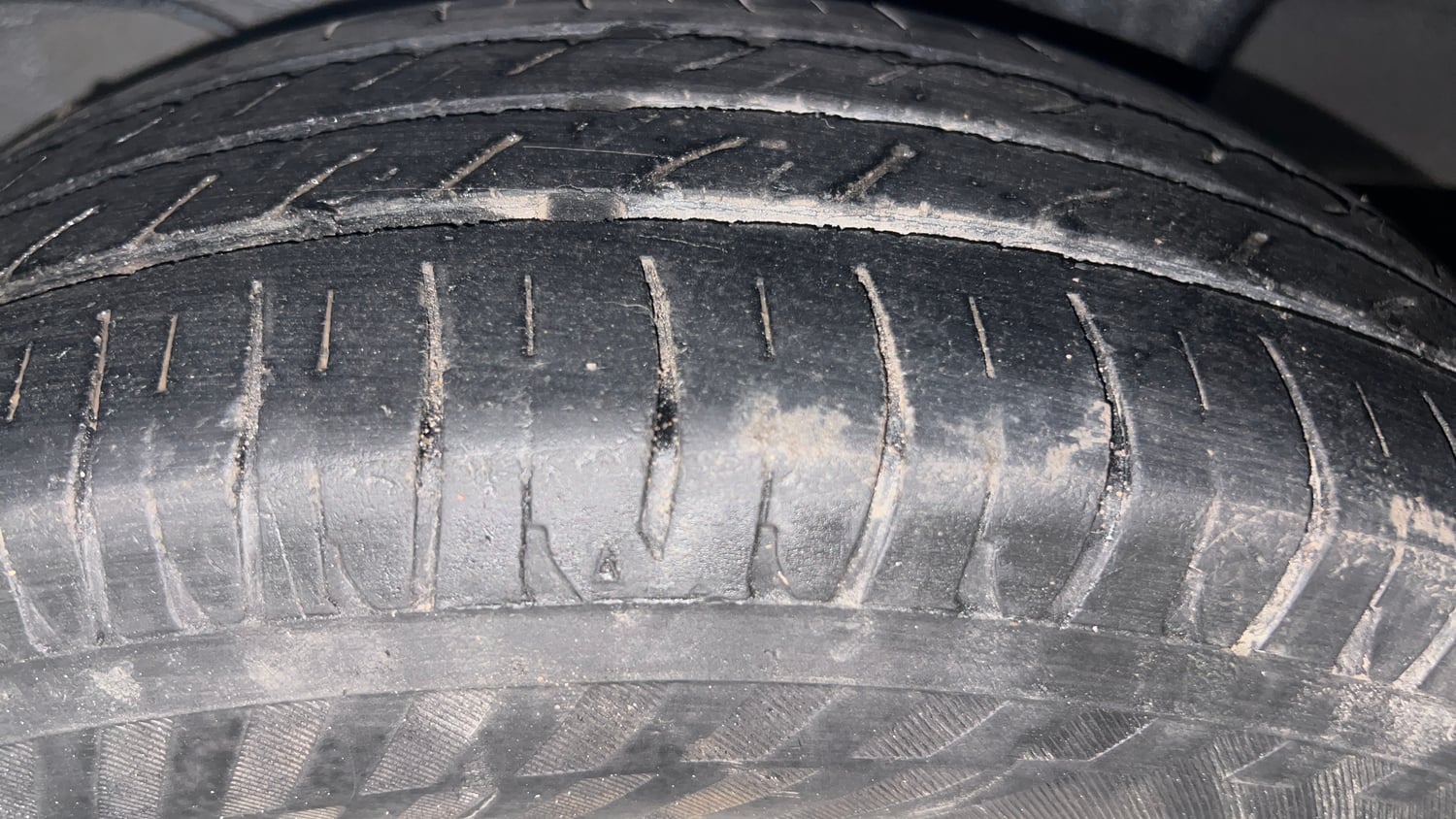 Used 2020 Hyundai Santro Asta Petrol Manual tyres LEFT REAR TYRE TREAD VIEW