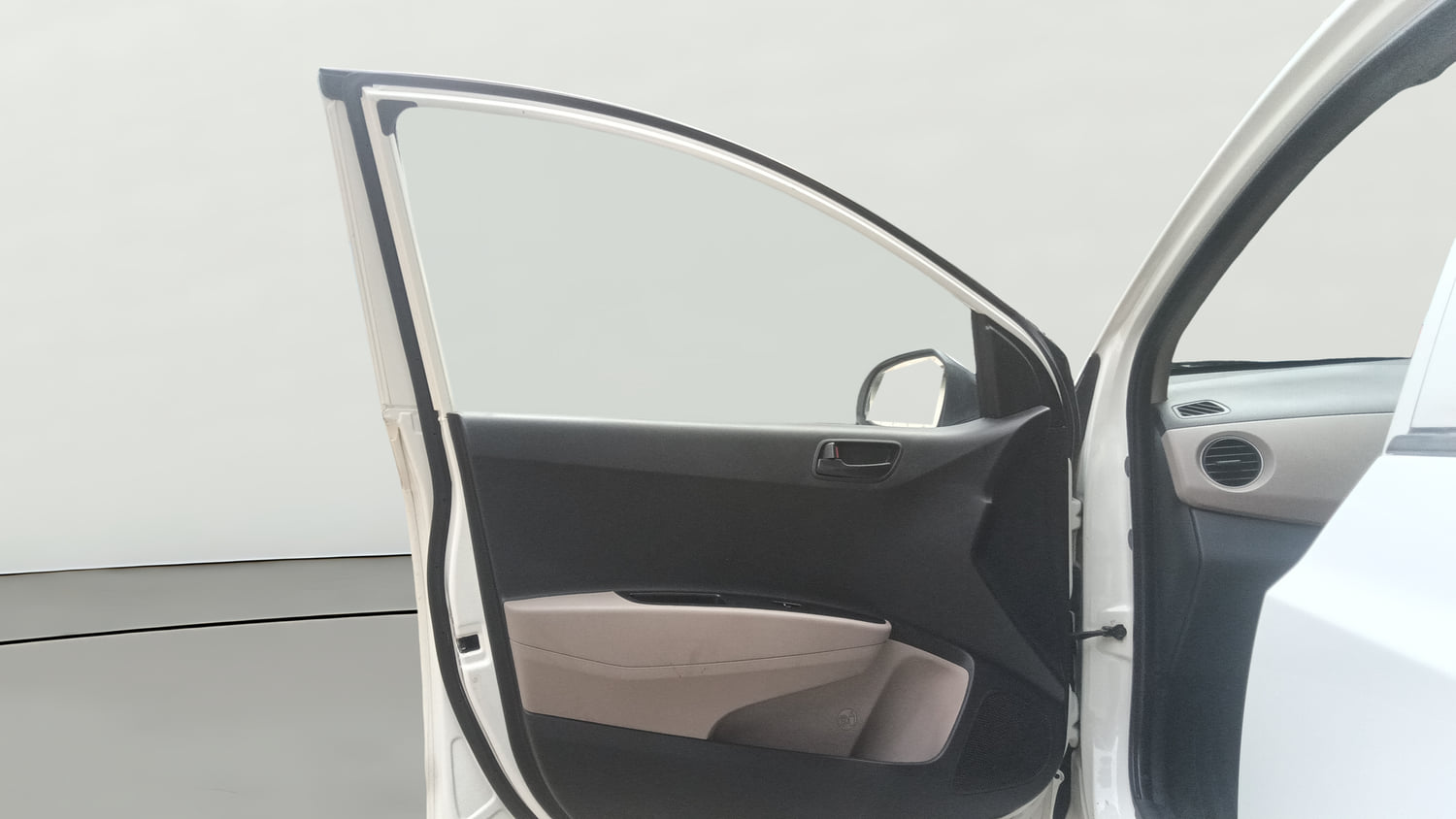 Used 2016 Hyundai Grand i10 Magna 1.2 Kappa VTVT Petrol Manual interior LEFT FRONT DOOR OPEN VIEW
