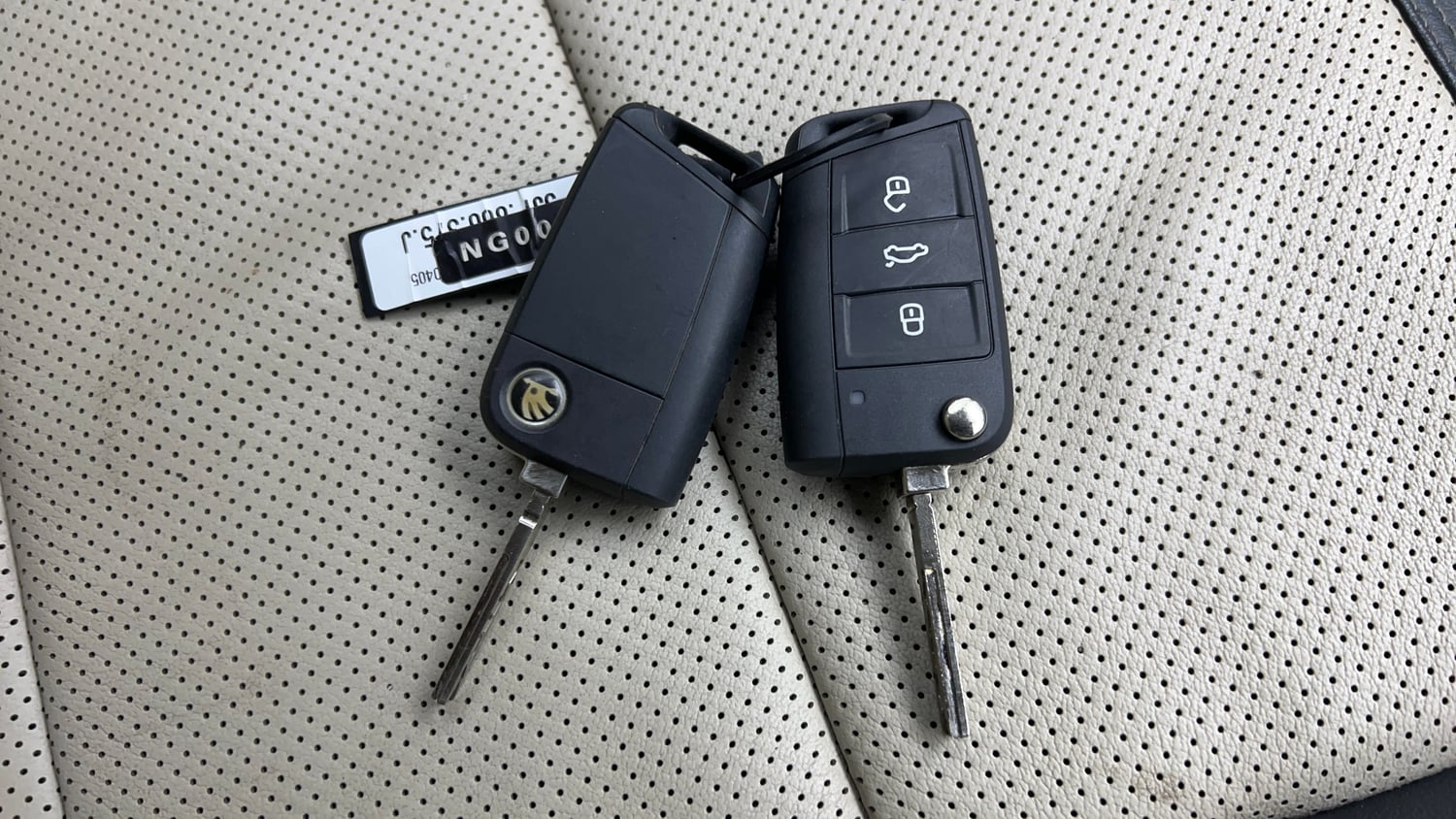 Used 2022 Skoda Slavia Style 1.5L TSI DSG Petrol Automatic extra CAR KEY VIEW