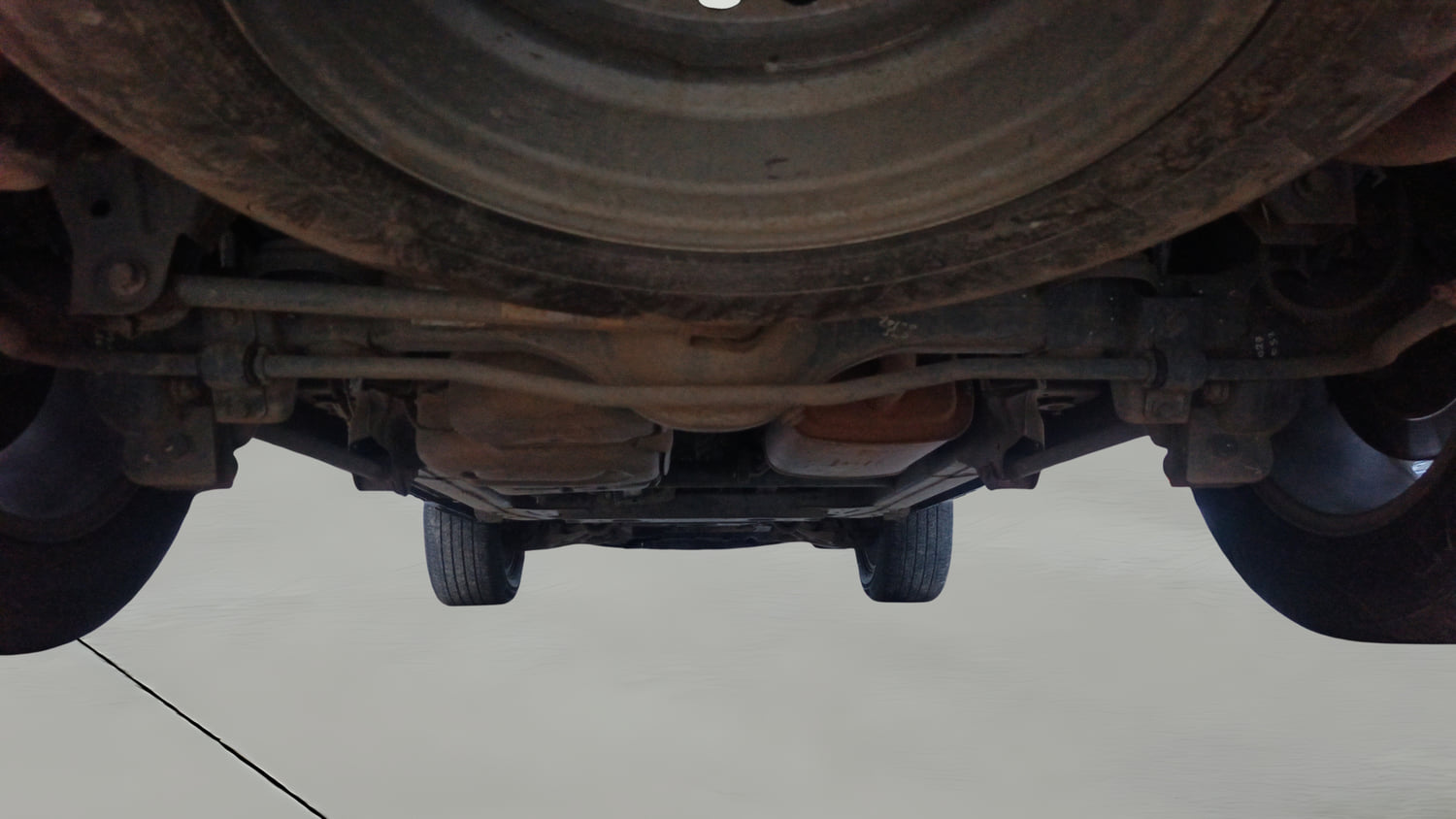 Used 2022 Mahindra Scorpio N Z8 L Diesel AT 4WD 7 STR Diesel Automatic extra REAR UNDERBODY VIEW (TAKEN FROM REAR)
