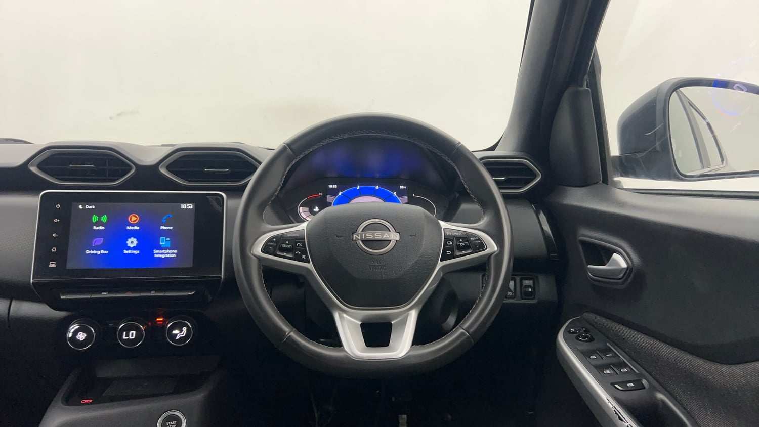 Used 2023 Nissan Magnite XV Premium Turbo Petrol Manual interior STEERING VIEW