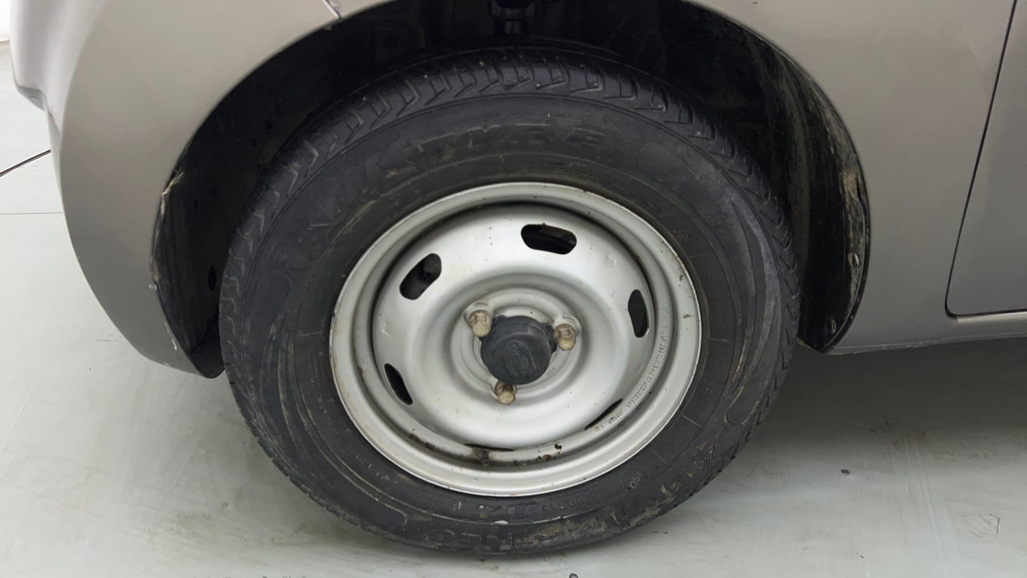 Used 2018 Datsun Redi-GO A Petrol Manual tyres LEFT FRONT TYRE RIM VIEW