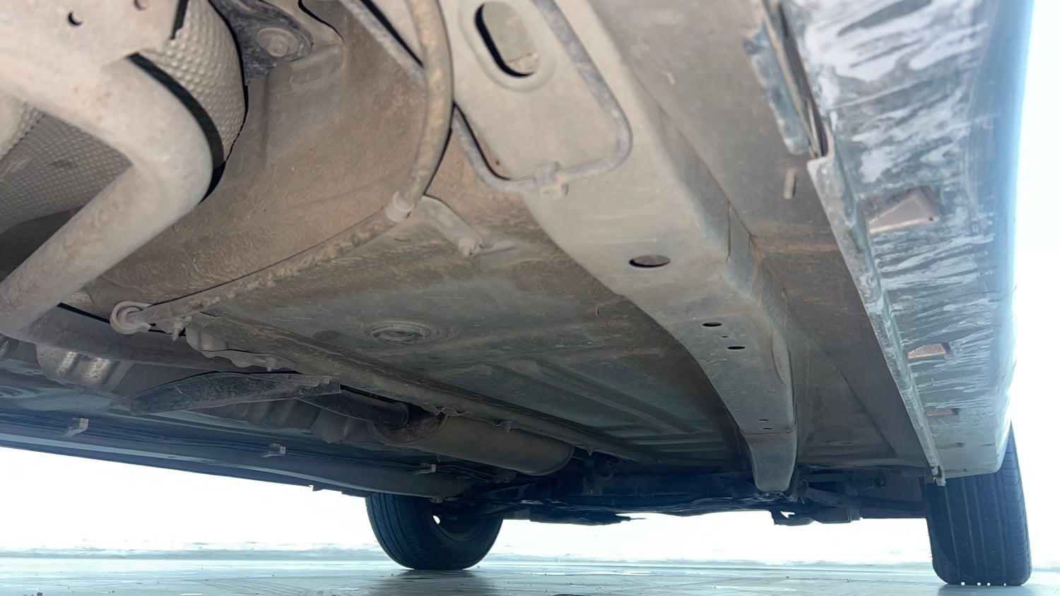 Used 2017 Maruti Suzuki Baleno Delta 1.2 Petrol Manual extra REAR RIGHT UNDERBODY VIEW