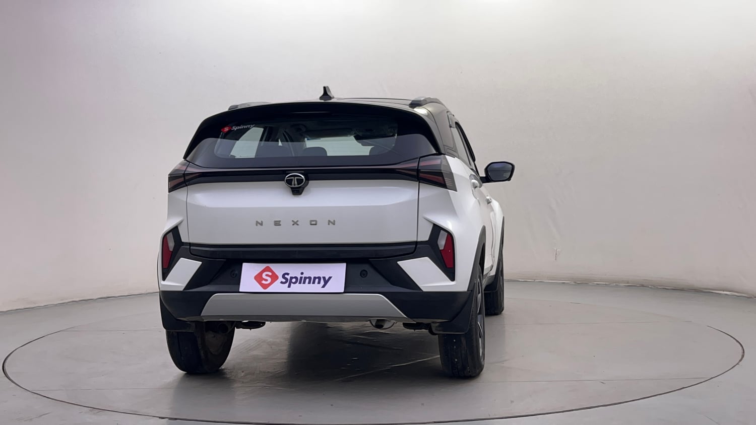 Used 2025 Tata Nexon Fearless Plus (PS) 1.2 Petrol DCA Dual Tone Petrol Automatic exterior RIGHT REAR CORNER VIEW