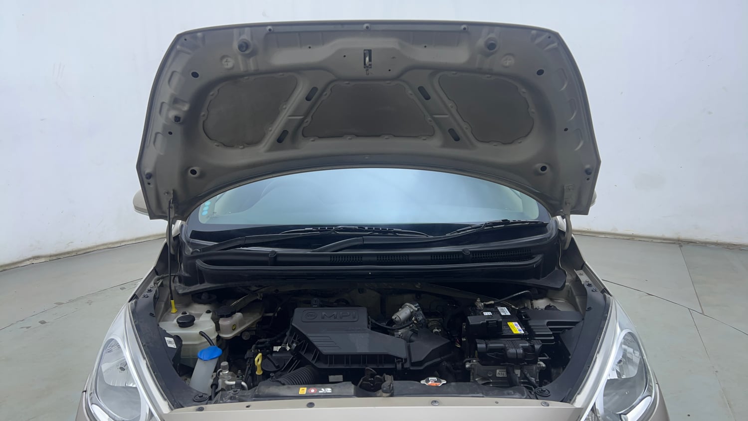 Used 2019 Hyundai Santro Sportz AMT Petrol Automatic engine ENGINE & BONNET OPEN FRONT VIEW