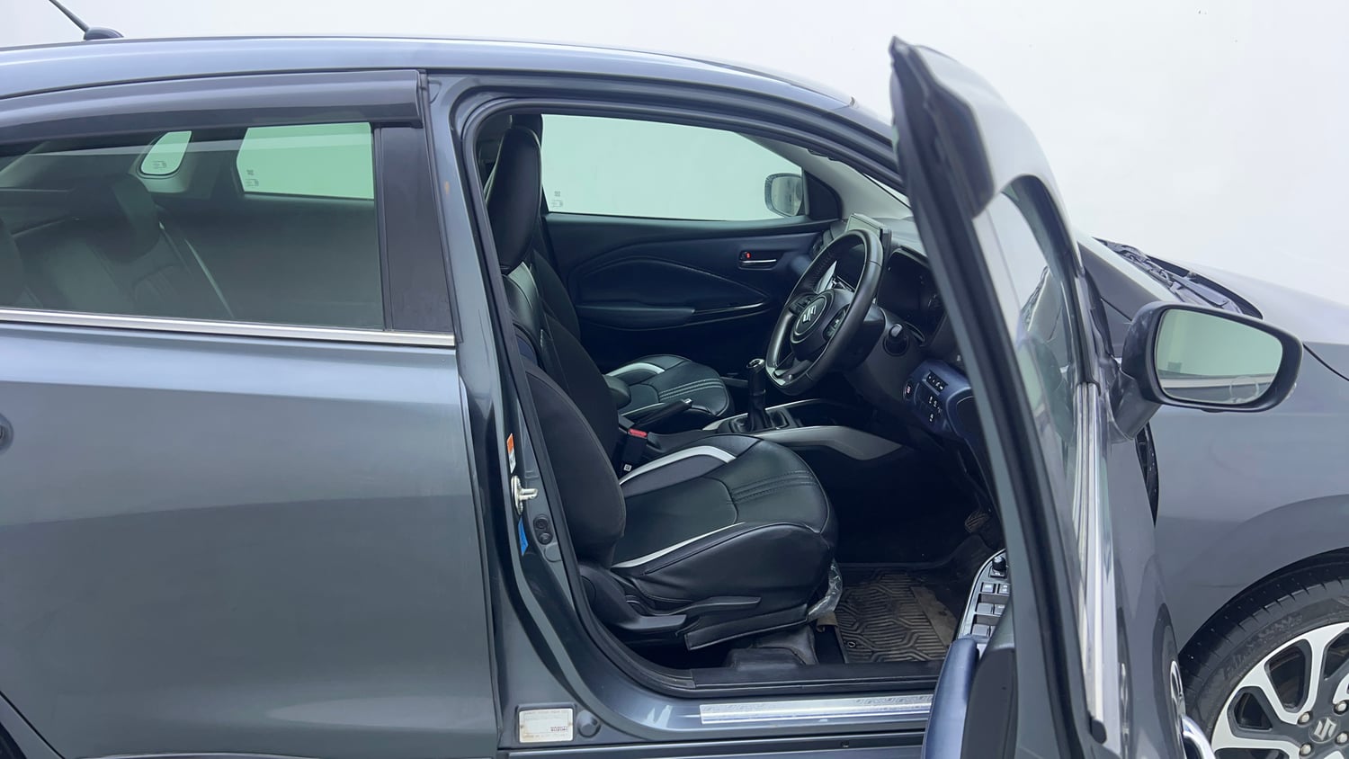 Used 2022 Maruti Suzuki Baleno Alpha MT Petrol Manual interior RIGHT SIDE FRONT DOOR CABIN VIEW
