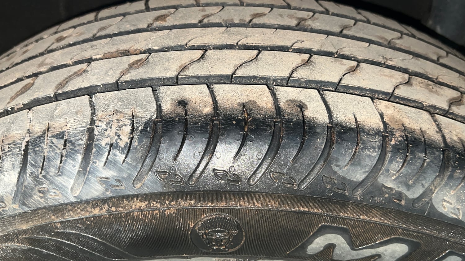 Used 2023 Renault Kiger RXZ AMT Dual Tone Petrol Automatic tyres RIGHT REAR TYRE TREAD VIEW