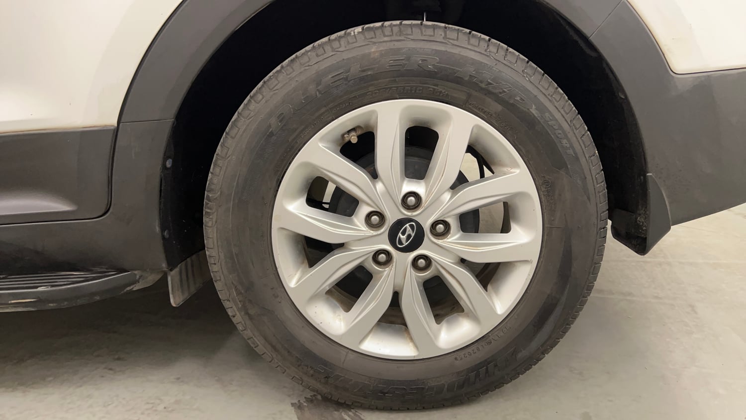 Used 2020 Hyundai Creta SX 1.6 AT CRDi Diesel Automatic tyres LEFT REAR TYRE RIM VIEW