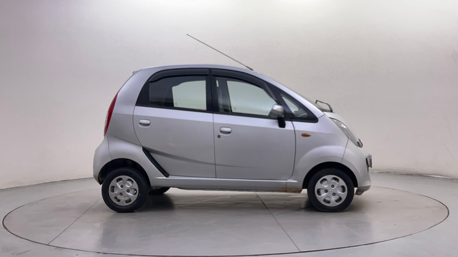 Used 2016 Tata Nano Twist XTA Petrol Automatic exterior RIGHT SIDE VIEW