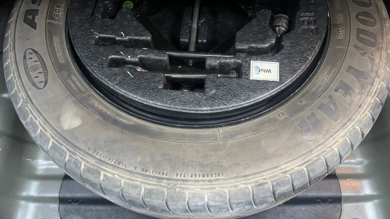 Used 2017 Hyundai Creta 1.6 SX Plus Petrol Petrol Manual tyres SPARE TYRE VIEW