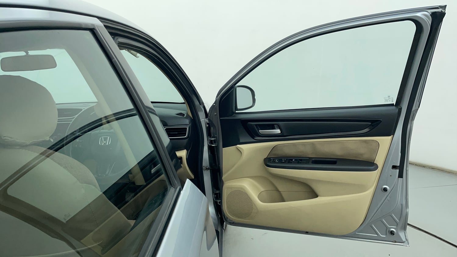Used 2018 Honda Amaze 1.2 S MT Petrol Petrol Manual interior RIGHT FRONT DOOR OPEN VIEW