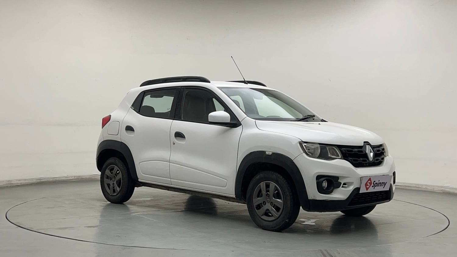 Used 2017 Renault Kwid 1.0 RXT Petrol Manual exterior RIGHT FRONT CORNER VIEW