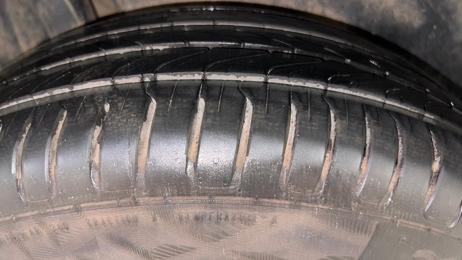 Used 2016 Maruti Suzuki S-Cross Zeta 1.3 Diesel Manual tyres RIGHT REAR TYRE TREAD VIEW
