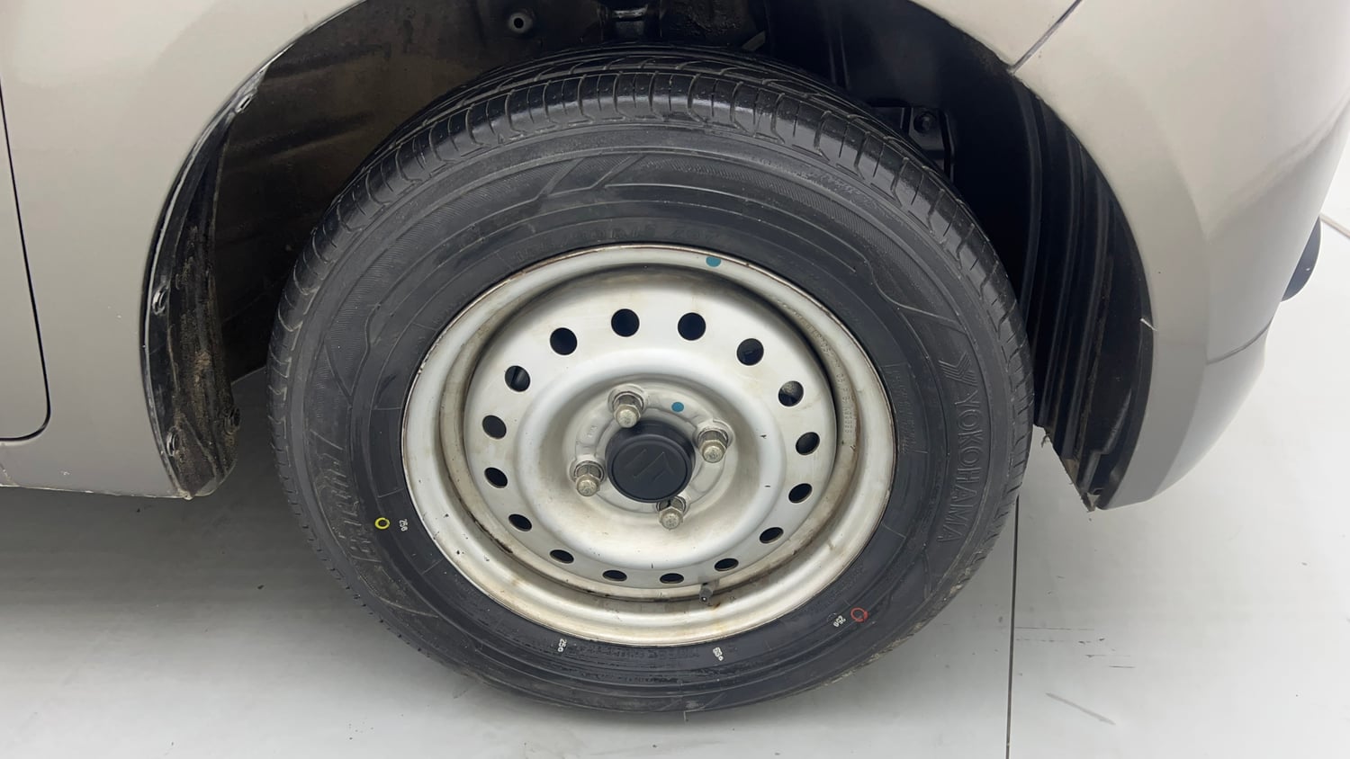 Used 2022 Maruti Suzuki Wagon R LXI 1.0 Petrol Manual tyres RIGHT FRONT TYRE RIM VIEW