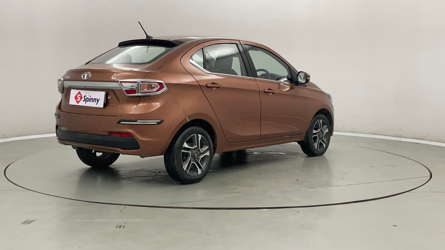 Used 2018 Tata Tigor Revotron XZ (O) Petrol Manual exterior RIGHT REAR CORNER VIEW