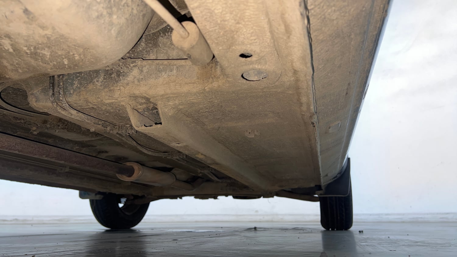 Used 2020 Renault Kwid Neotech RXL Petrol Manual extra REAR RIGHT UNDERBODY VIEW