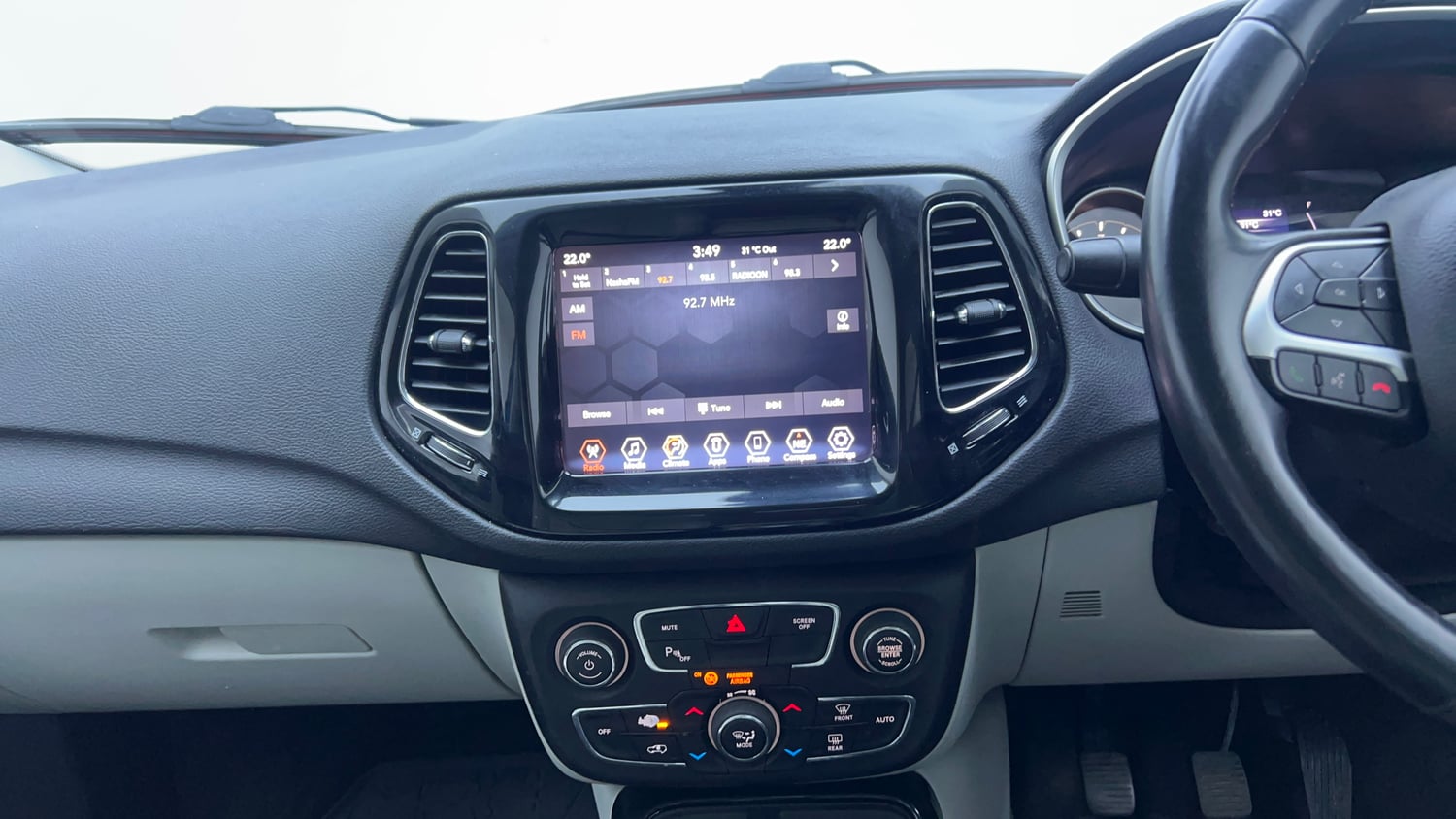 Used 2019 Jeep Compass Limited Plus Diesel 4x4 Diesel Manual interior MUSIC SYSTEM & AC CONTROL VIEW