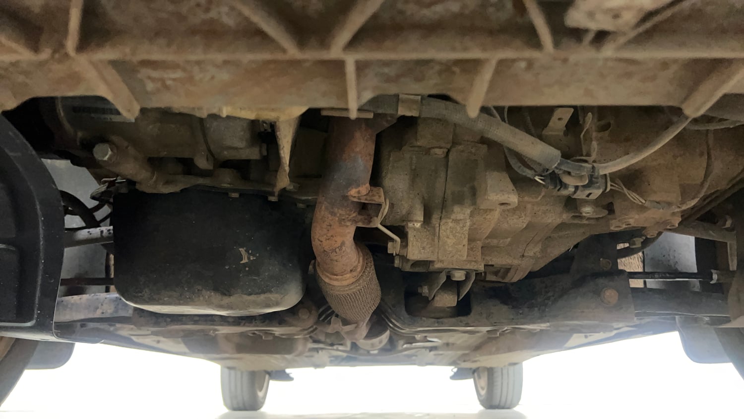 Used 2015 Volkswagen Polo Highline1.2L (P) Petrol Manual extra FRONT LEFT UNDERBODY VIEW