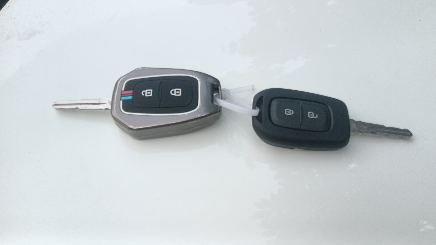 Used 2026 Nissan Magnite Acenta B4D 1.0 Petrol AMT Petrol Automatic extra CAR KEY VIEW