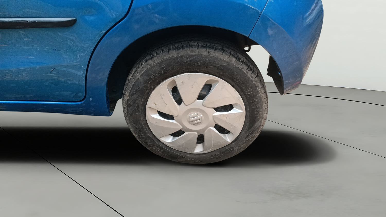 Used 2015 Maruti Suzuki Celerio ZXi Petrol Manual tyres LEFT REAR TYRE RIM VIEW