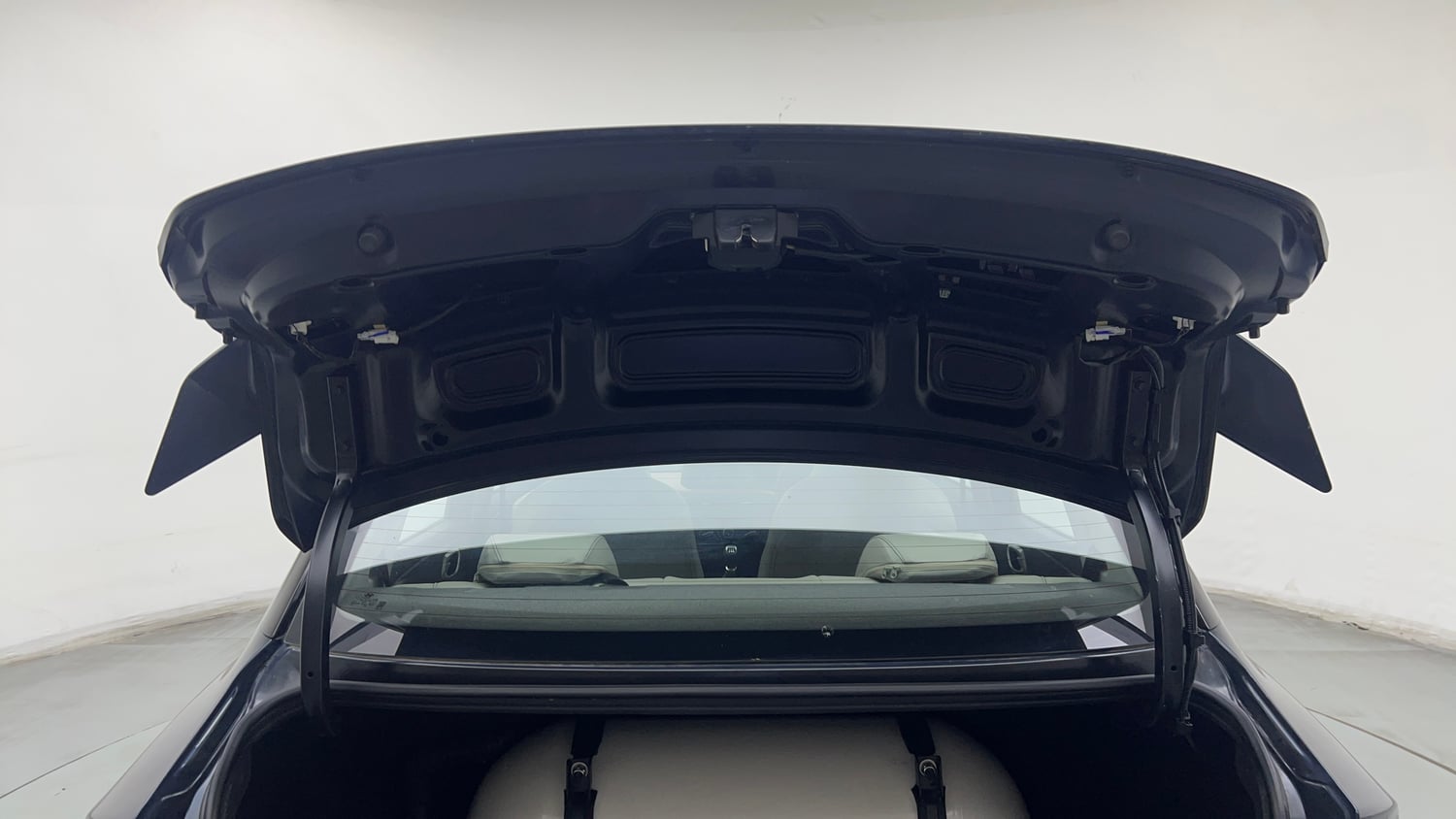 Used 2023 Hyundai Aura SX 1.2 CNG Cng Manual interior DICKY DOOR OPEN VIEW
