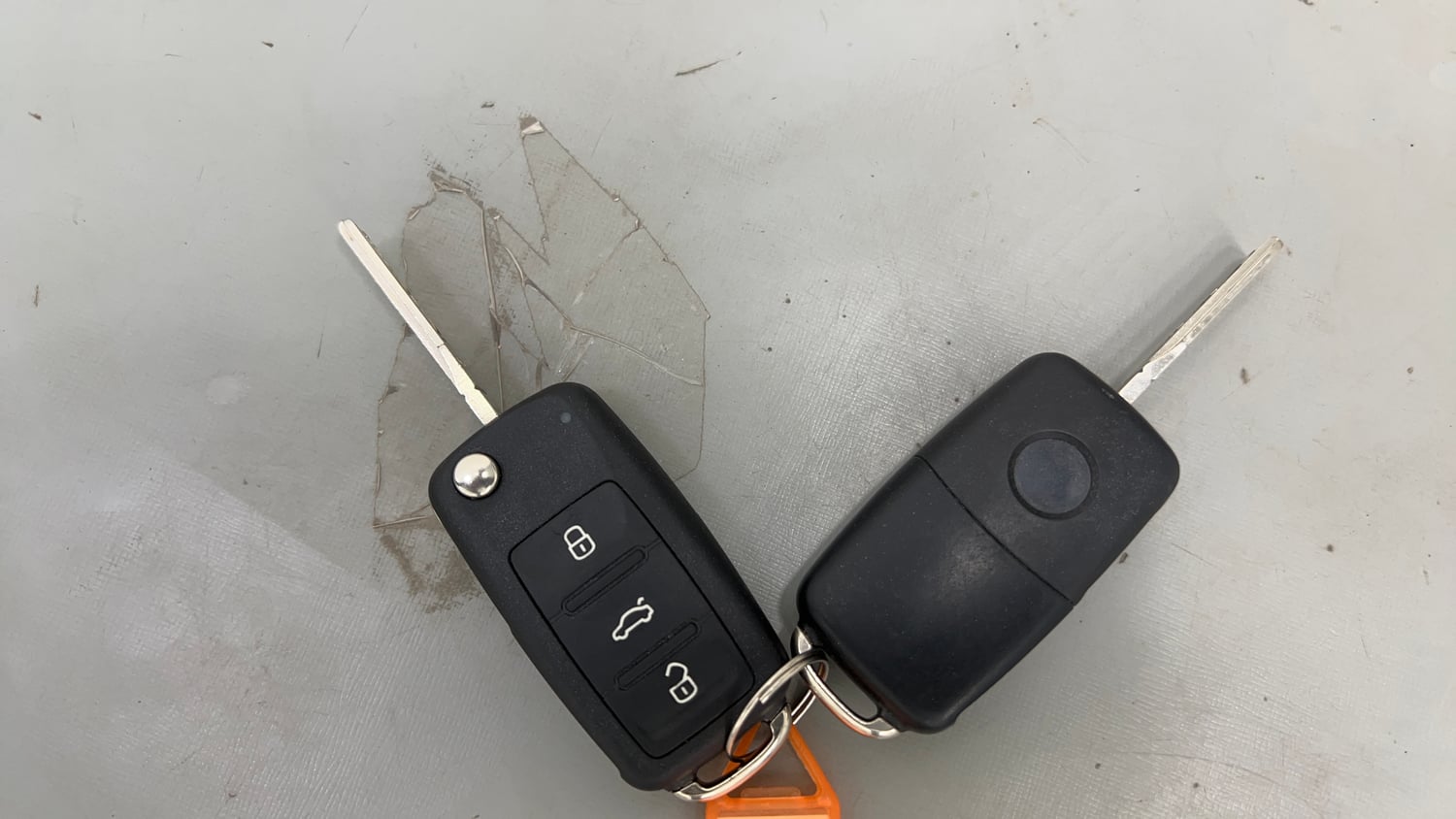 Used 2015 Volkswagen Polo Highline1.2L (P) Petrol Manual extra CAR KEY VIEW