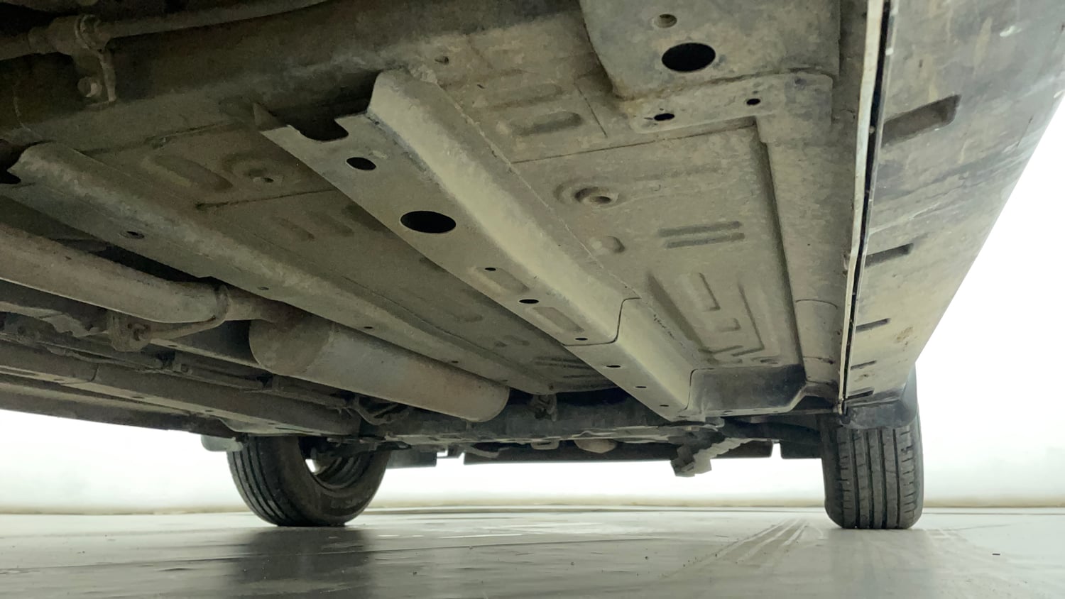 Used 2023 Tata Punch Accomplished AMT Petrol Automatic extra REAR RIGHT UNDERBODY VIEW