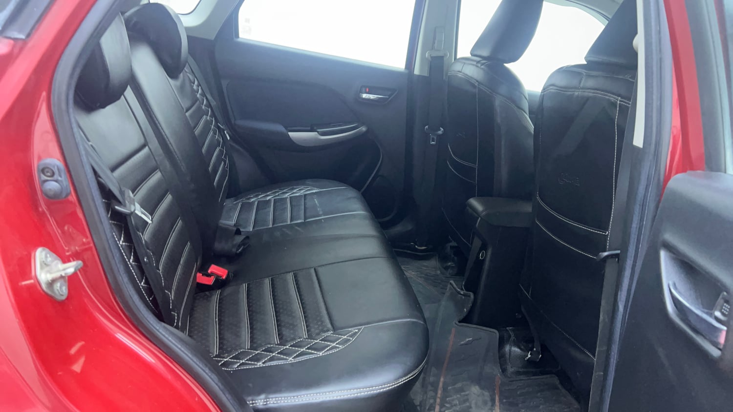Used 2022 Maruti Suzuki Baleno Zeta Petrol Manual interior RIGHT SIDE REAR DOOR CABIN VIEW