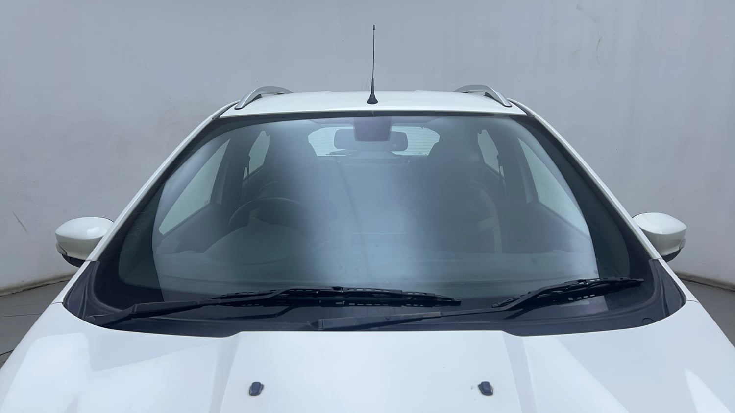 Used 2020 Ford Freestyle Titanium Plus 1.2 Ti-VCT Petrol Manual exterior FRONT WINDSHIELD VIEW
