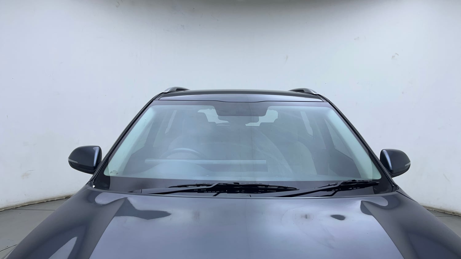 Used 2023 Kia Seltos HTX 1.5 Diesel AT Diesel Automatic exterior FRONT WINDSHIELD VIEW