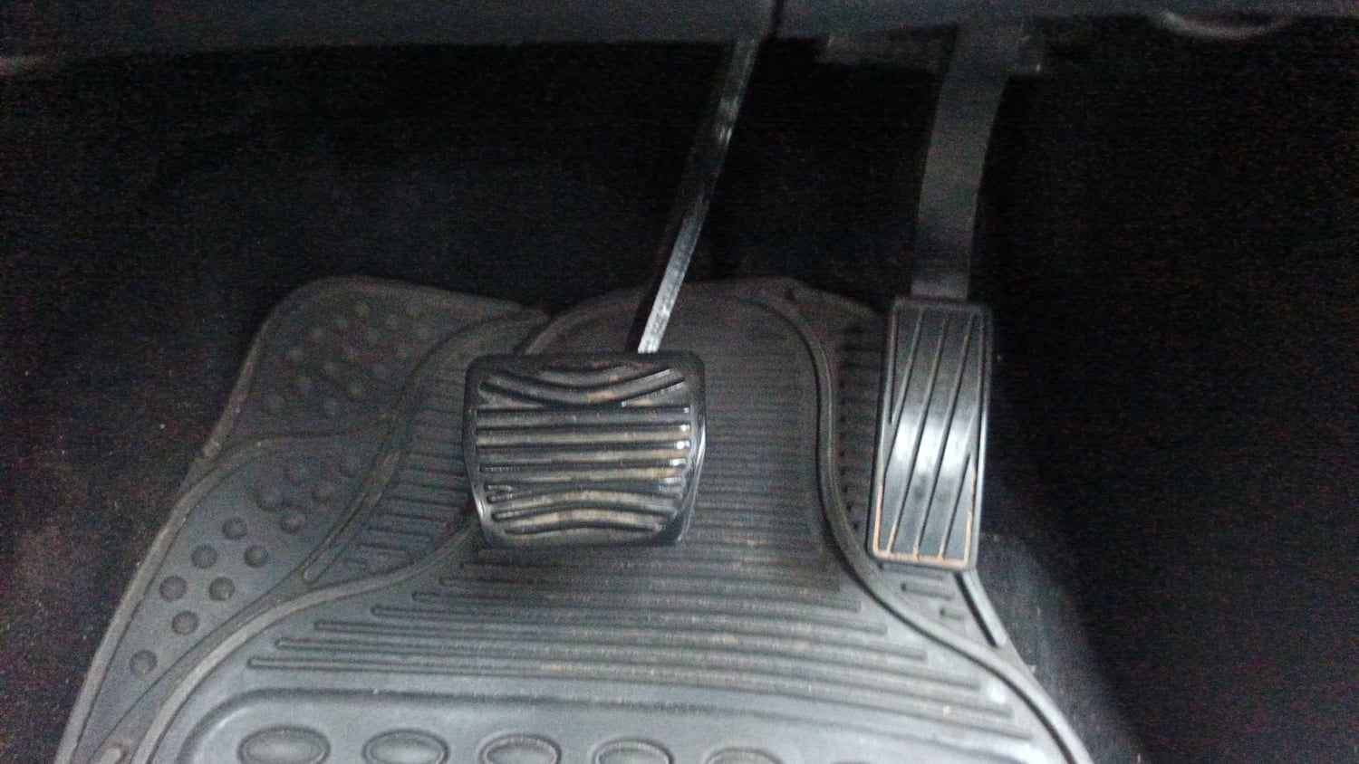Used 2022 Mahindra Scorpio N Z8 L Diesel AT 4WD 7 STR Diesel Automatic interior PEDALS VIEW